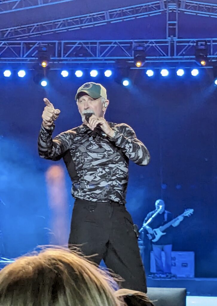 Country music singer Aaron Tippin interacts with the crowd during the Wednesday night concert at the Brown County Fair. Aberdeen Insider photo by Scott Waltman