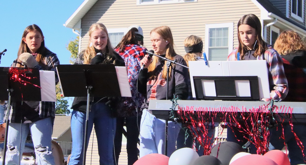 Aberdeen Christian School worship band performed on a rolling stage at Northern's homecoming parade on Saturday, Oct. 7. Aberdeen Insider photo by Elisa Sand